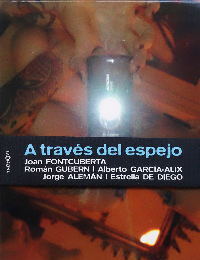 A través del espejo