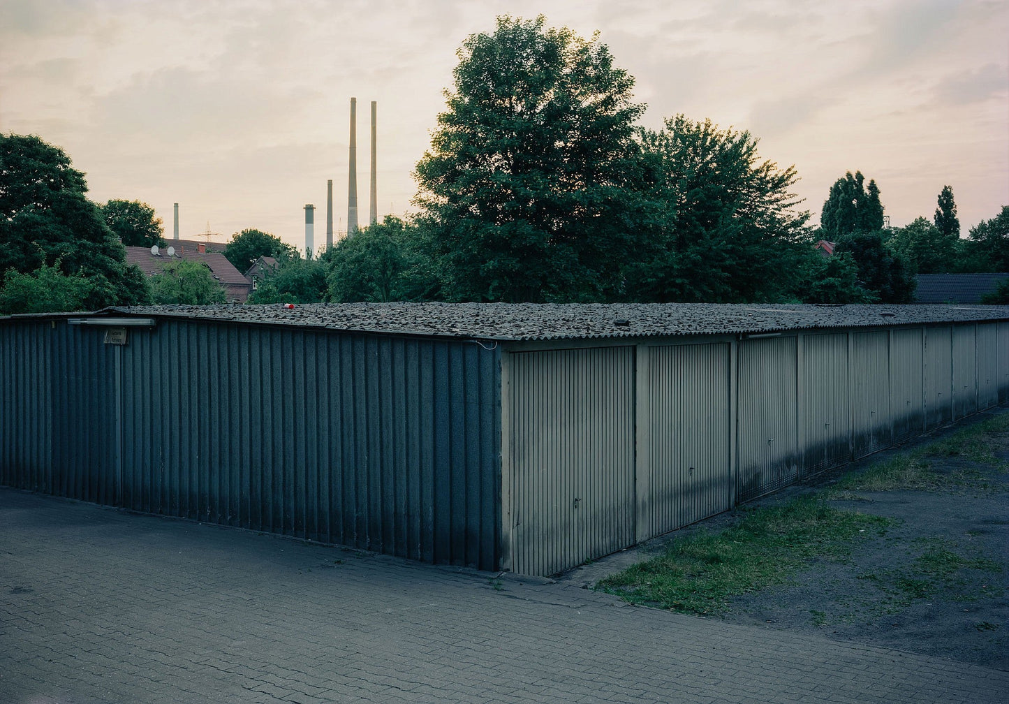 4100 Duisburg [Signed]